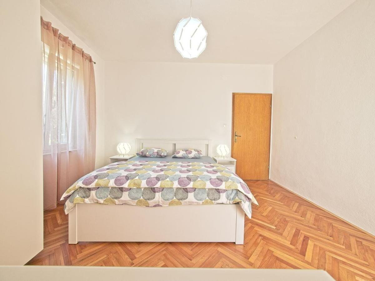Apartman Nikica Postira Buitenkant foto