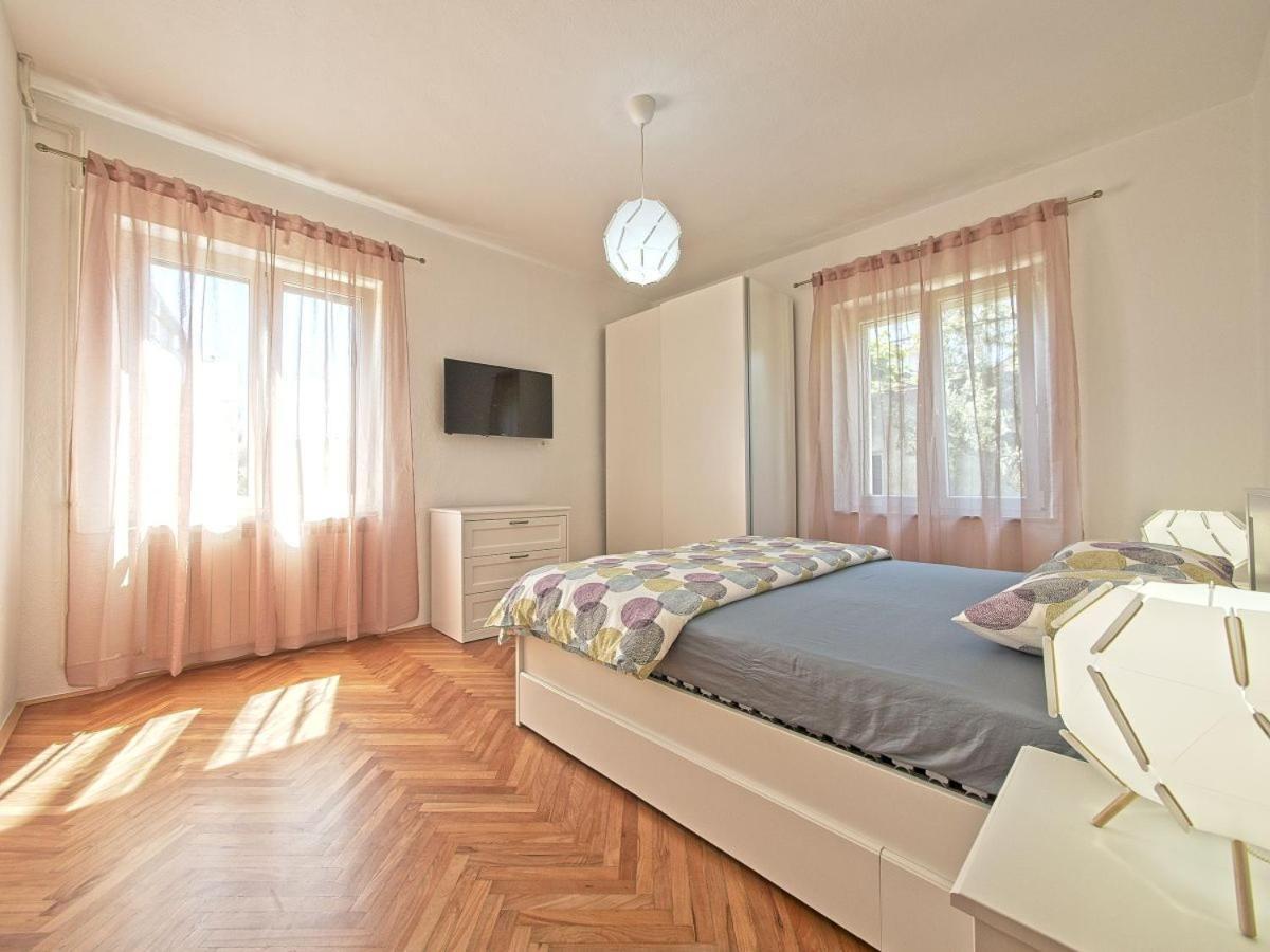 Apartman Nikica Postira Buitenkant foto